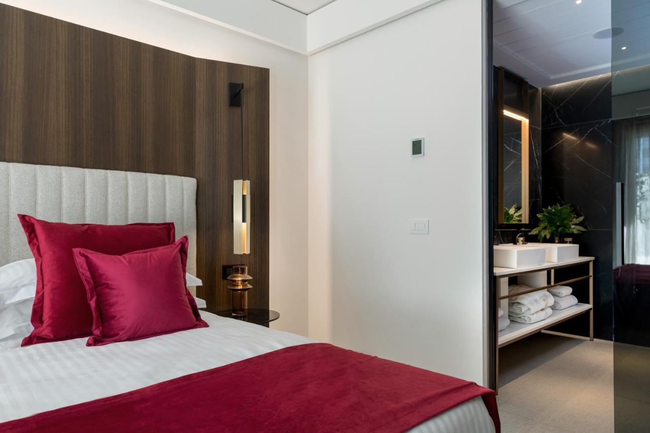 We Me Suite Hotel Riccione Bagian luar foto