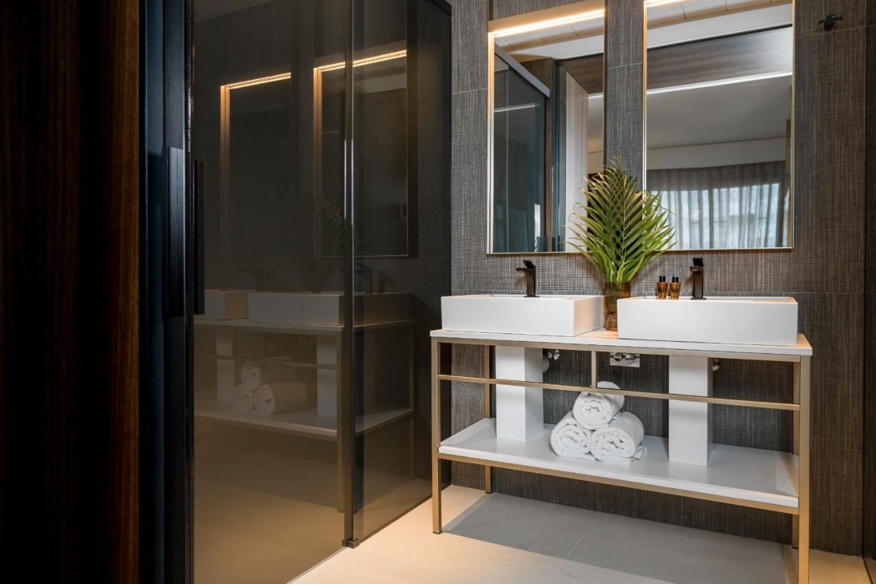 We Me Suite Hotel Riccione Bagian luar foto