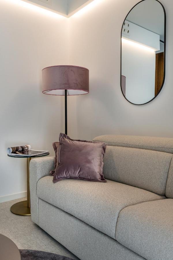 We Me Suite Hotel Riccione Bagian luar foto
