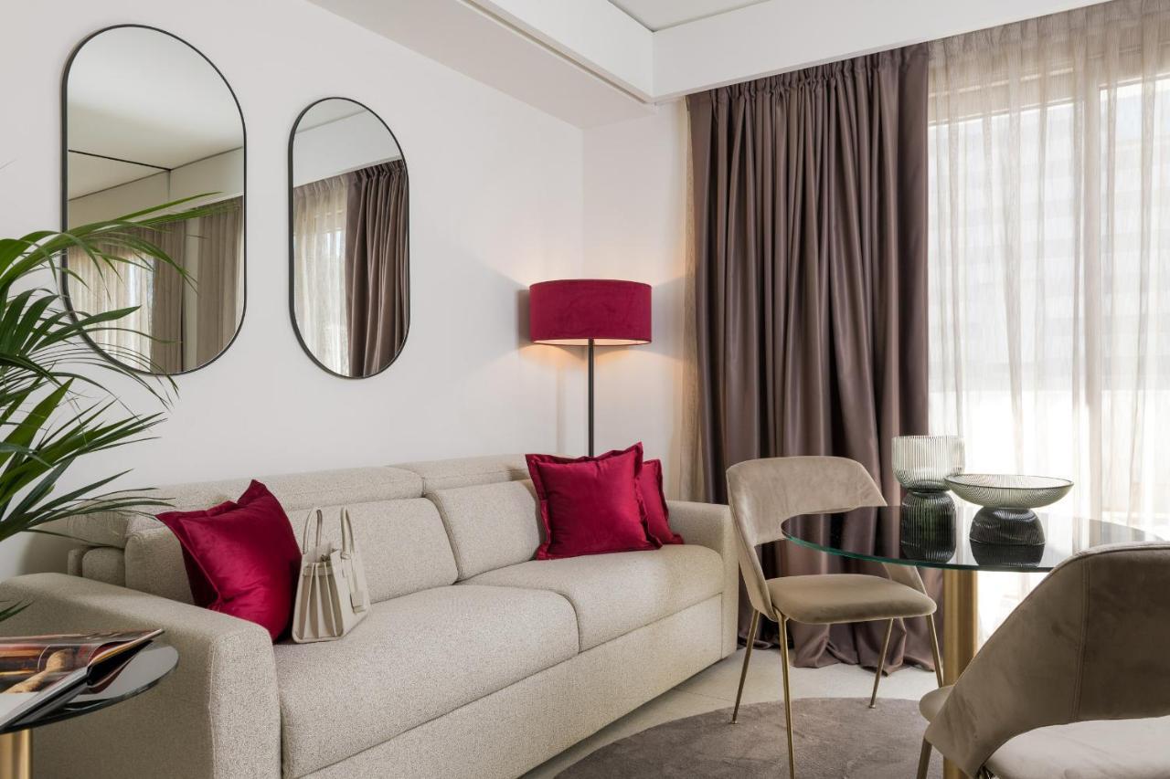 We Me Suite Hotel Riccione Bagian luar foto