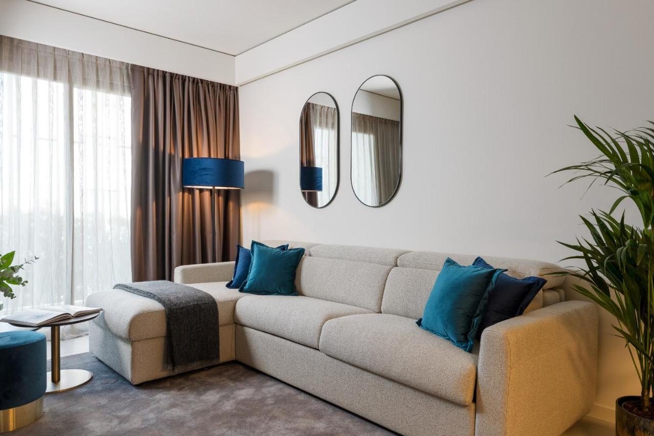 We Me Suite Hotel Riccione Bagian luar foto